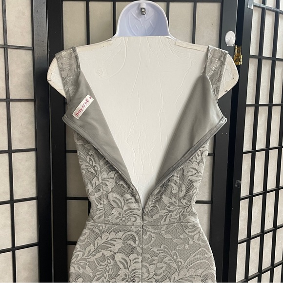 Bery love, ladies floral lace dress size medium - Picture 8 of 9